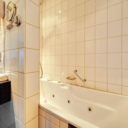 Radisson Papirfabrikken 4*