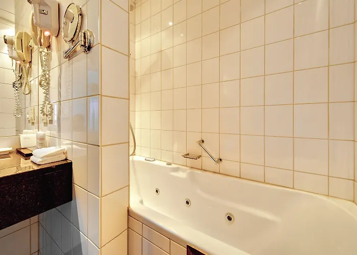 Radisson Papirfabrikken 4*